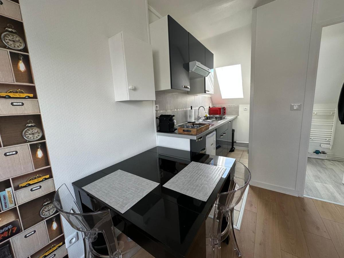 Appartement Au Centre Ville De Sens Eksteriør billede